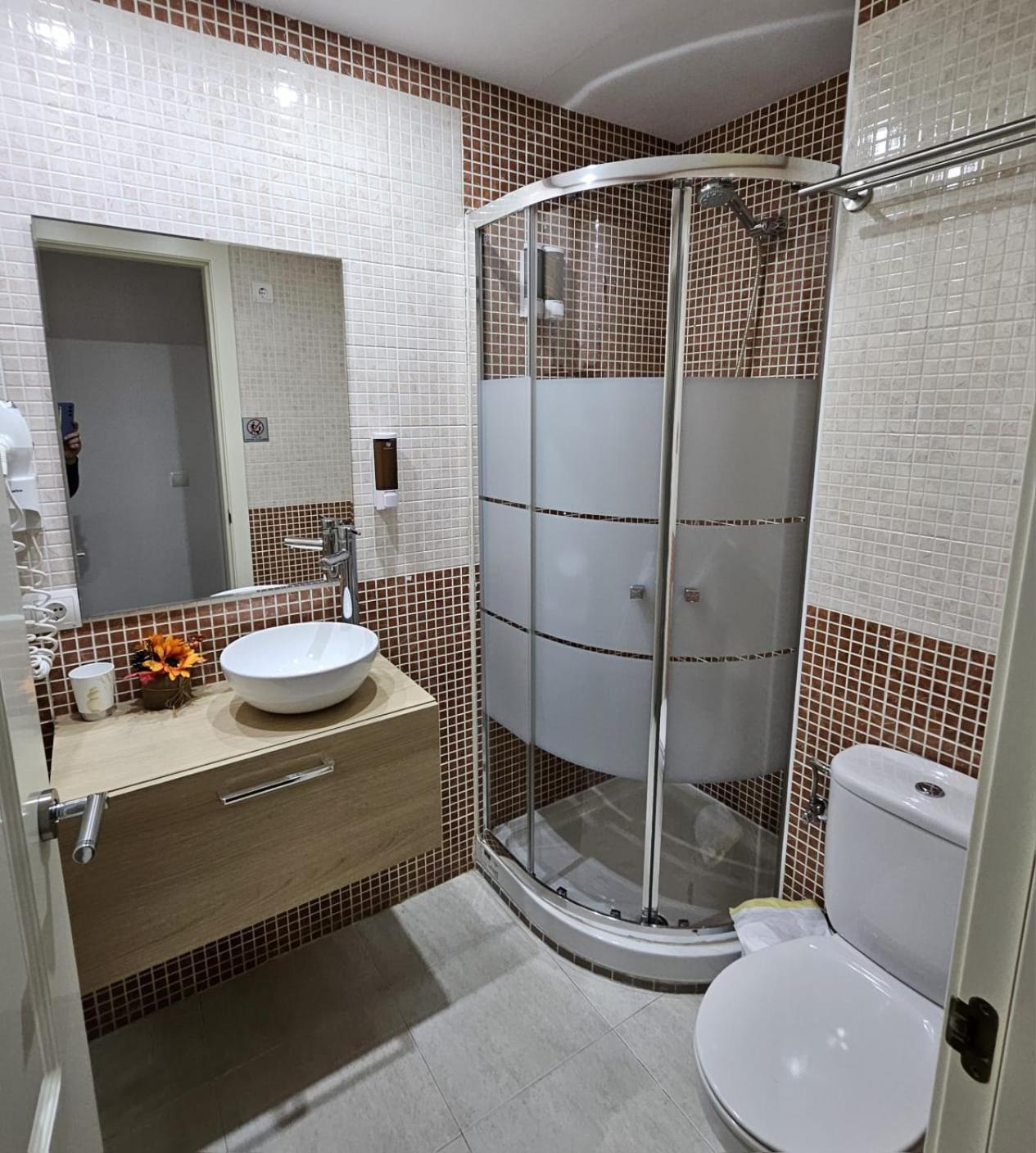 Apartamento Vilallonga Figueres  Buitenkant foto